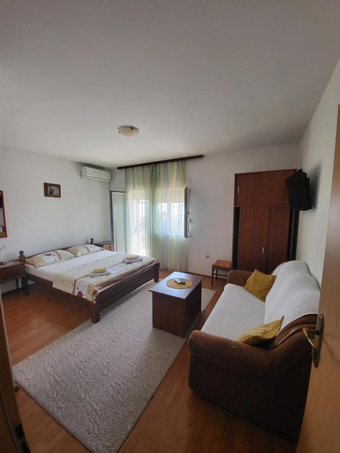 Apartmani Udovicic Trogir Ngoại thất bức ảnh