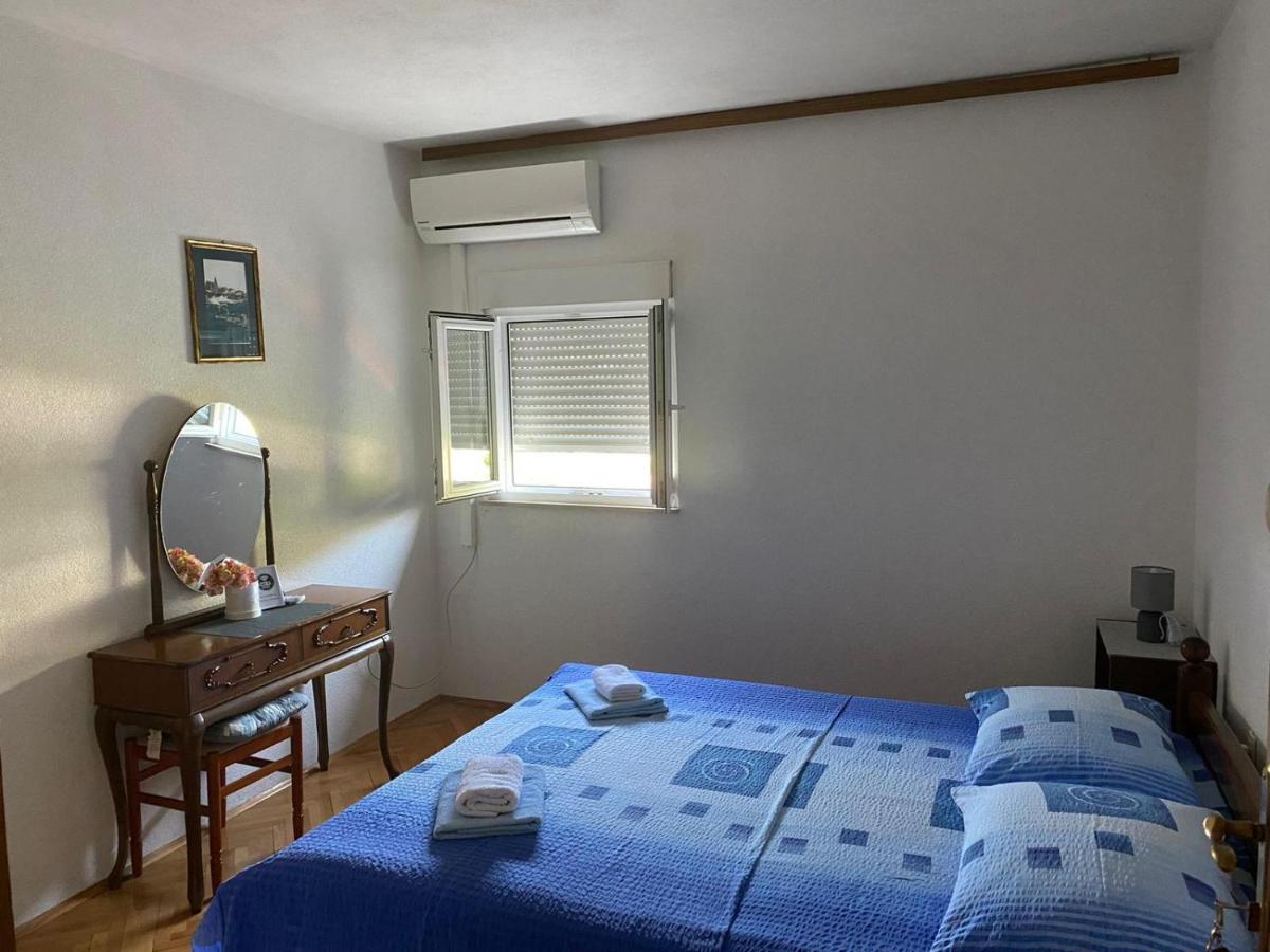 Apartmani Udovicic Trogir Ngoại thất bức ảnh